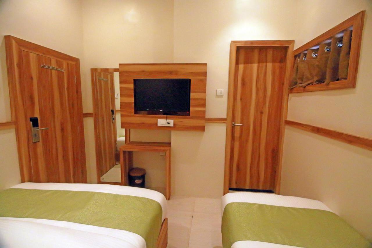 Hotel Al Madina Palace Мумбаи Экстерьер фото